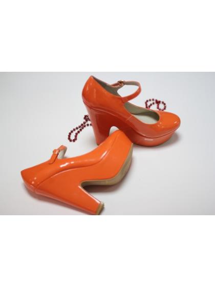 Туфли в стиле 60-х оранжевые